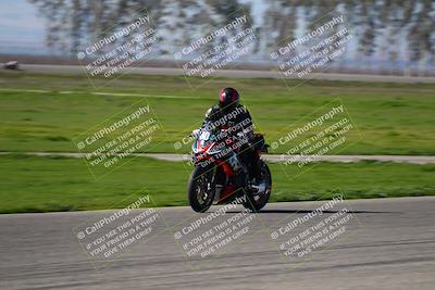 media/Feb-11-2024-TrackDaz (Sun) [[0c6448d9ff]]/Group B/Grid and Front Straight/